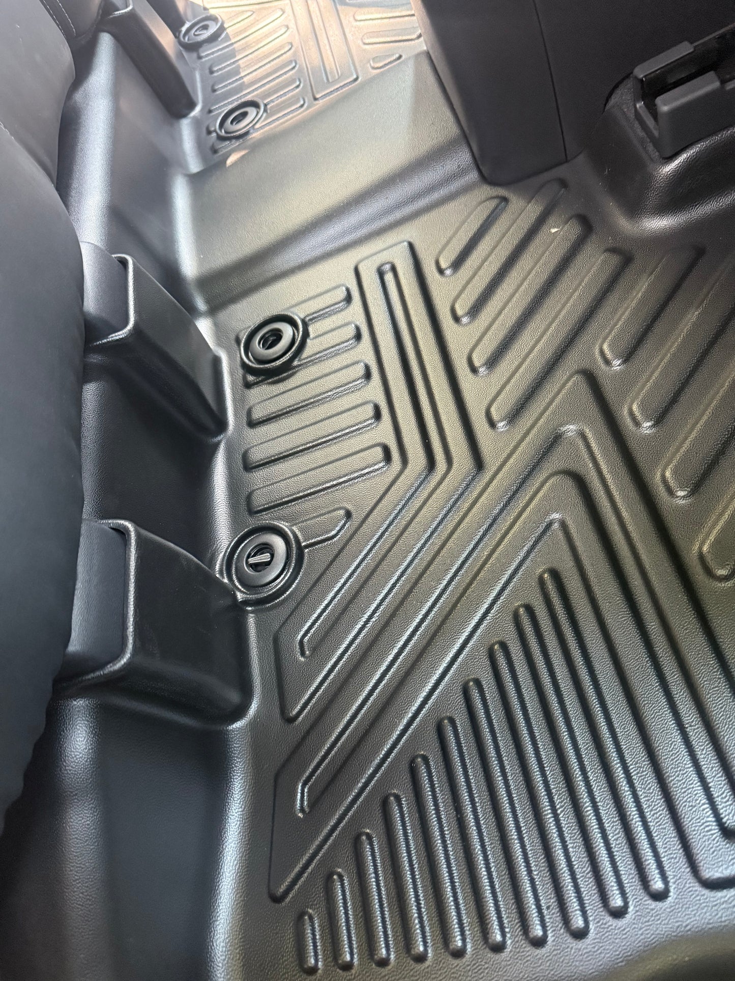 2015-2024 Nissan Murano 5D Floor Mats Second Row Close up