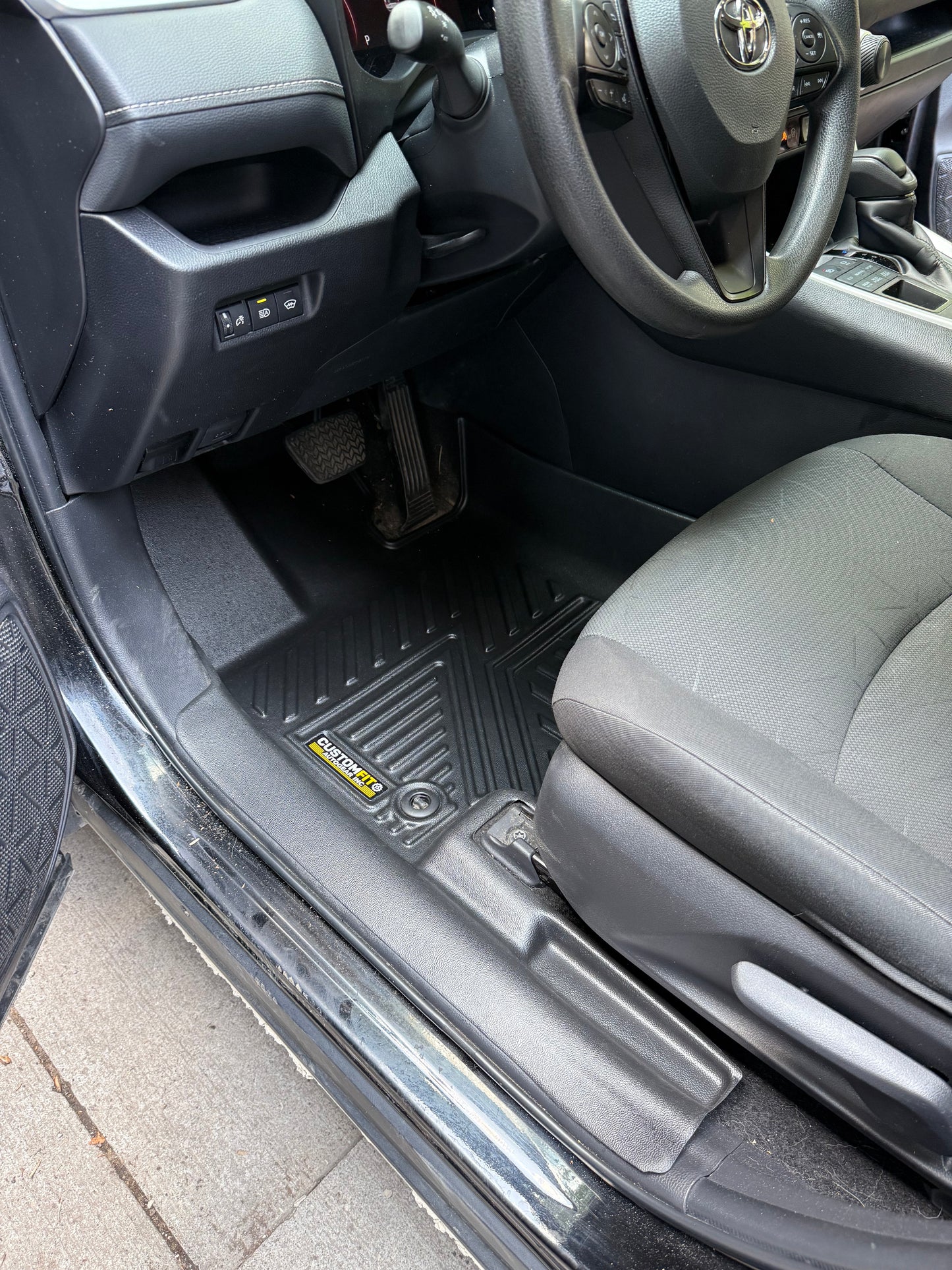 2019-2025 Toyota RAV4 Non-Hybrid 5D Floor Mats Driver Seat