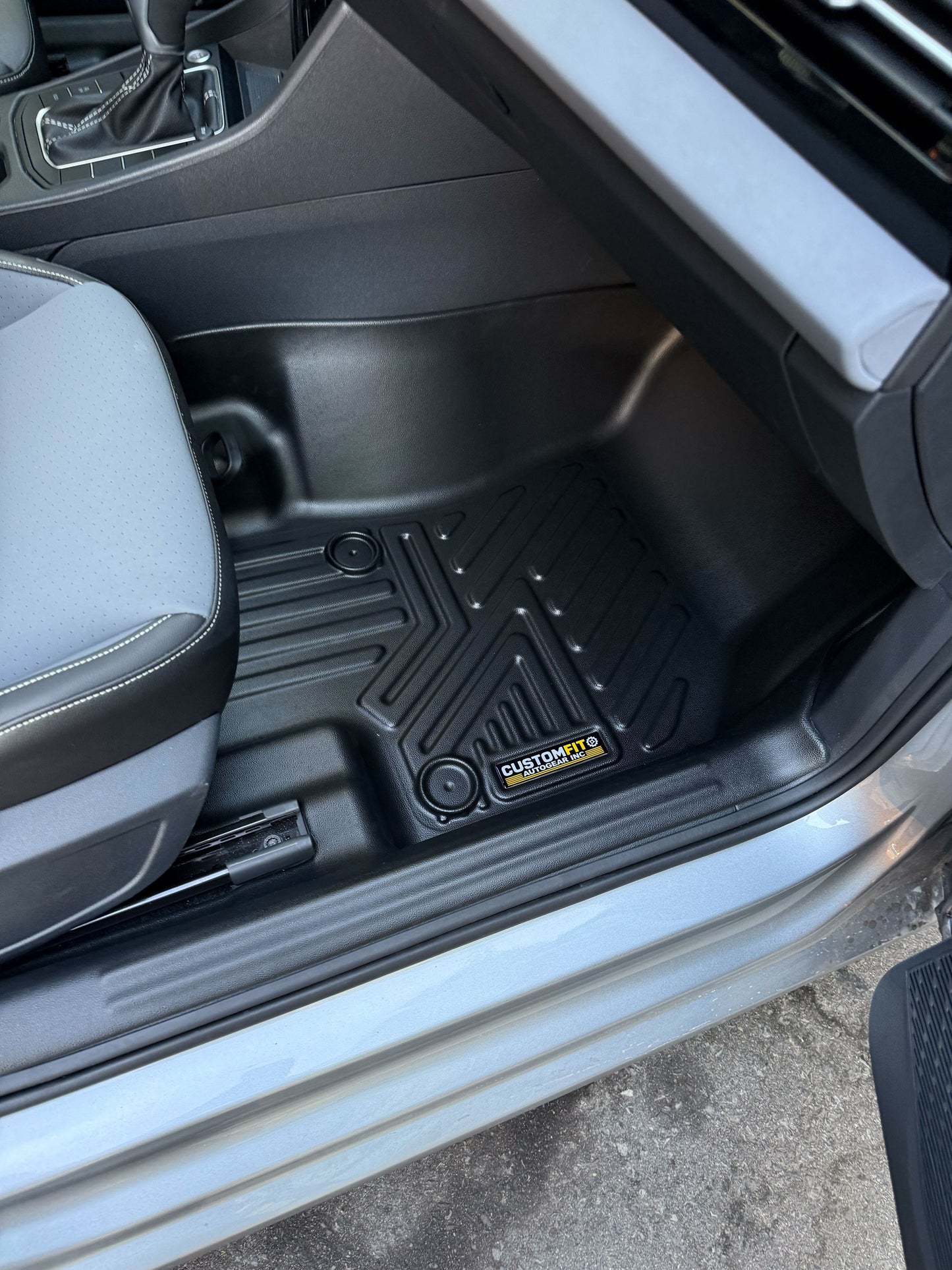 2019-2025 Volkswagen Jetta 5D Floor Mats Passenger Seat 2