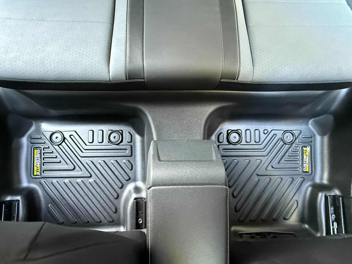 2019-2025 Volkswagen Jetta 5D Floor Mats Second Row 3