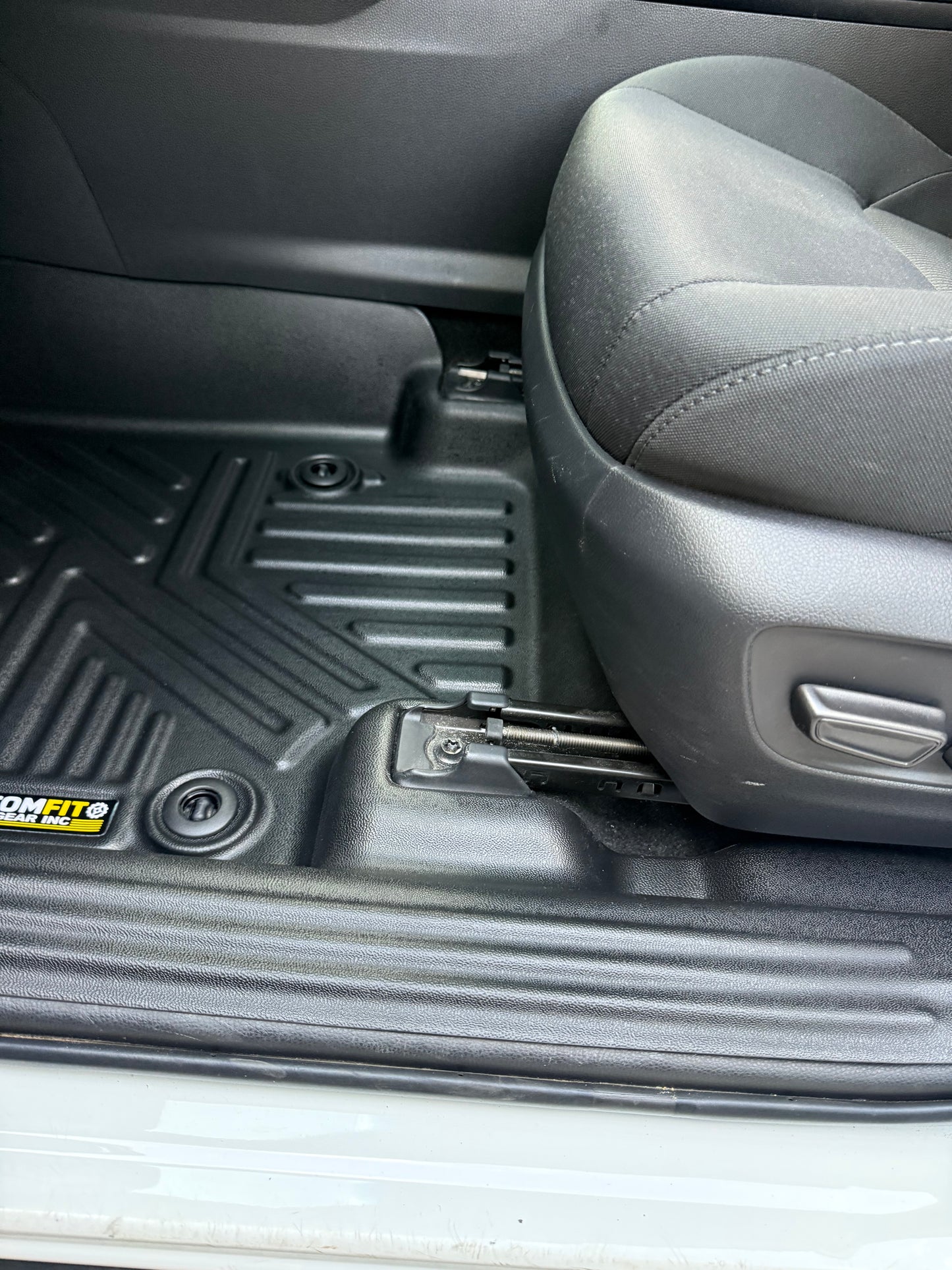 2021-2024 Toyota Venza Hybrid driver Seat 2