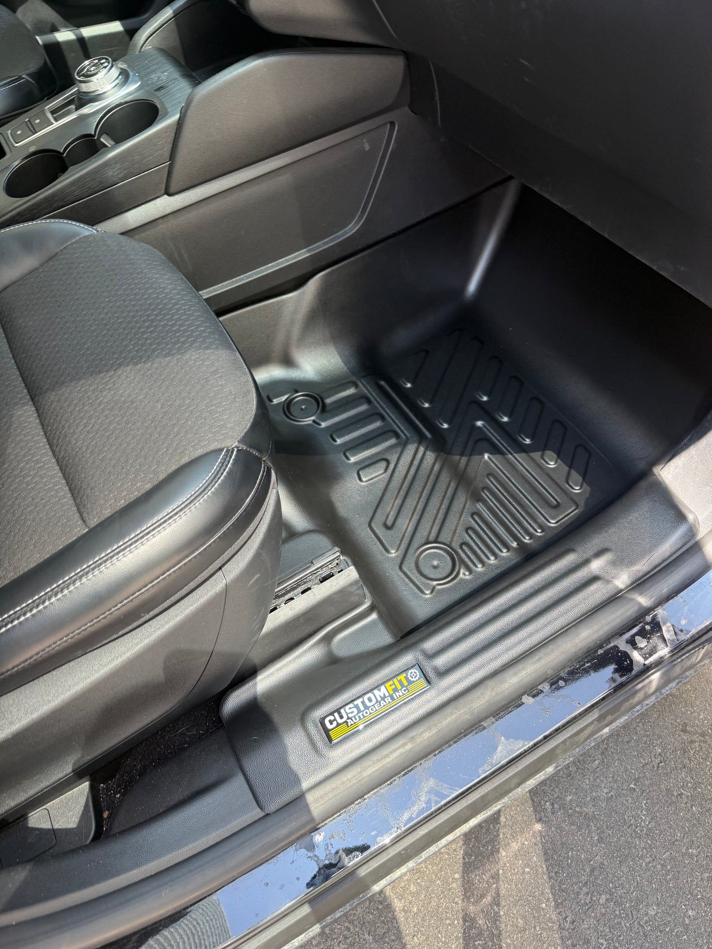 2023-2025 Ford Escape Plug-in Hybrid 5D Floor Mats Passenger Side