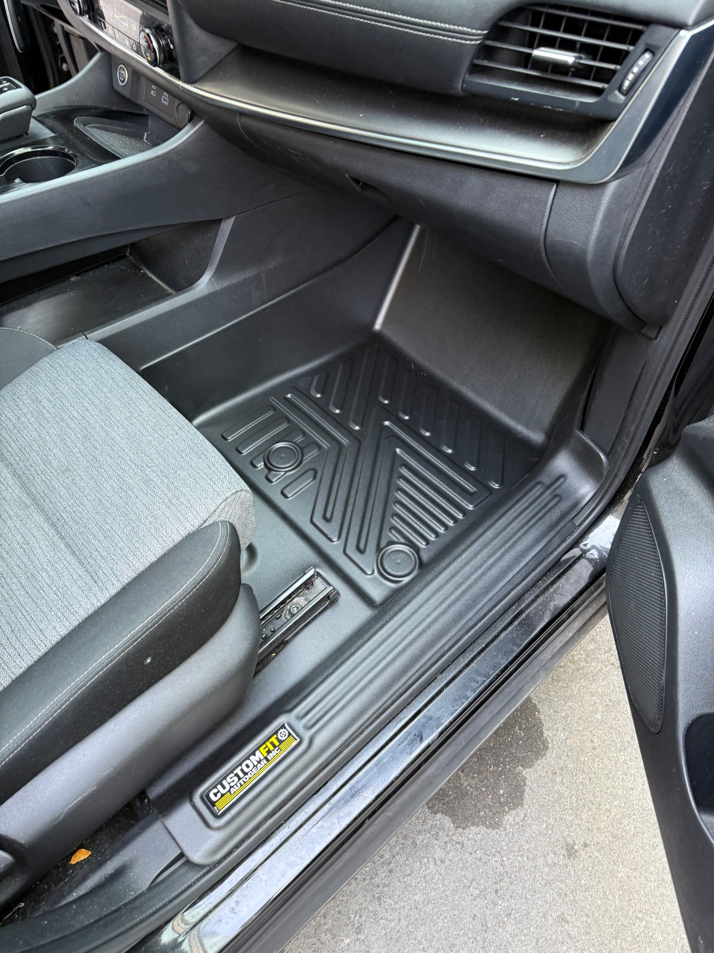 2023-2026 Nissan Rogue 5D Floor Mats