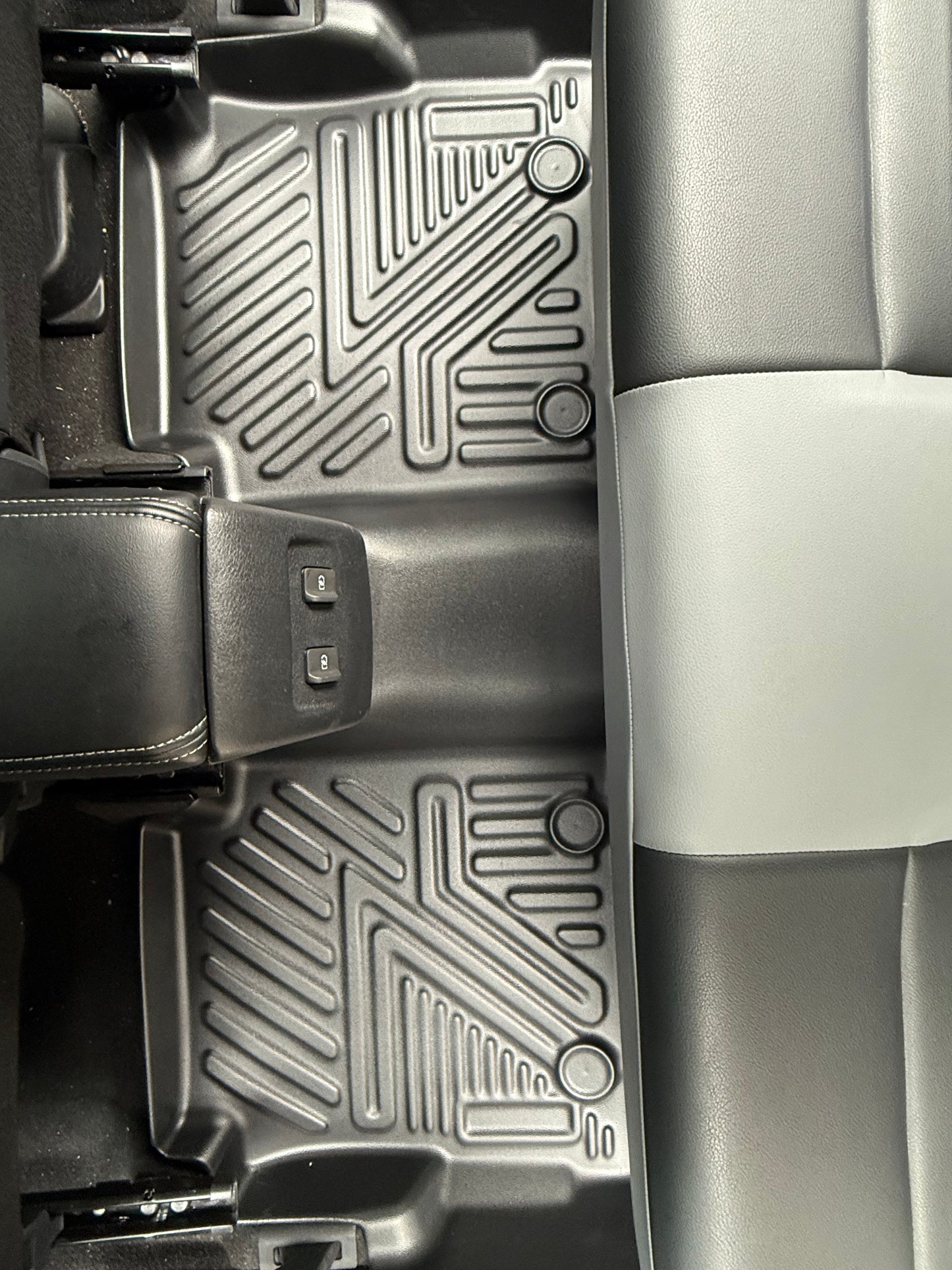 2018-2024 Nissan Kicks 5D Floor Mats