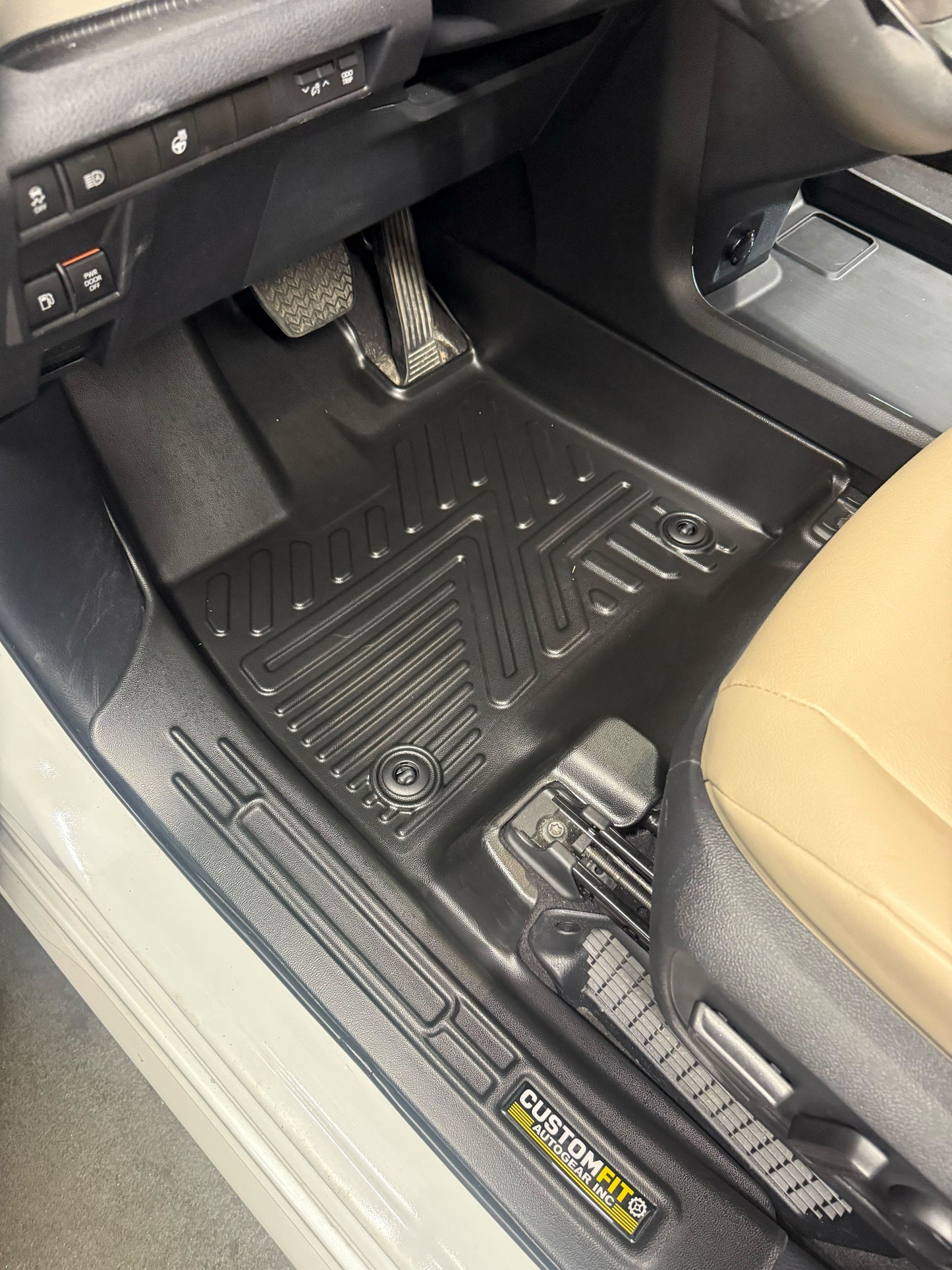 Tapis de sol toutes saisons 5D TPE pour Toyota Sienna 2024 (7 places)