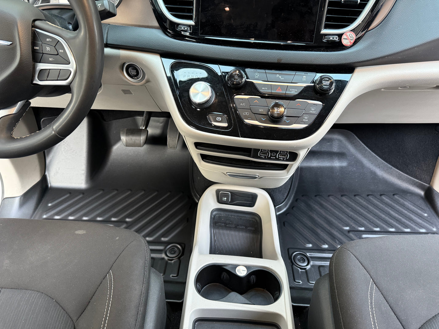 Tapis de sol toutes saisons 5D TPE pour Chrysler Pacifica Touring L 2024 (7 places)