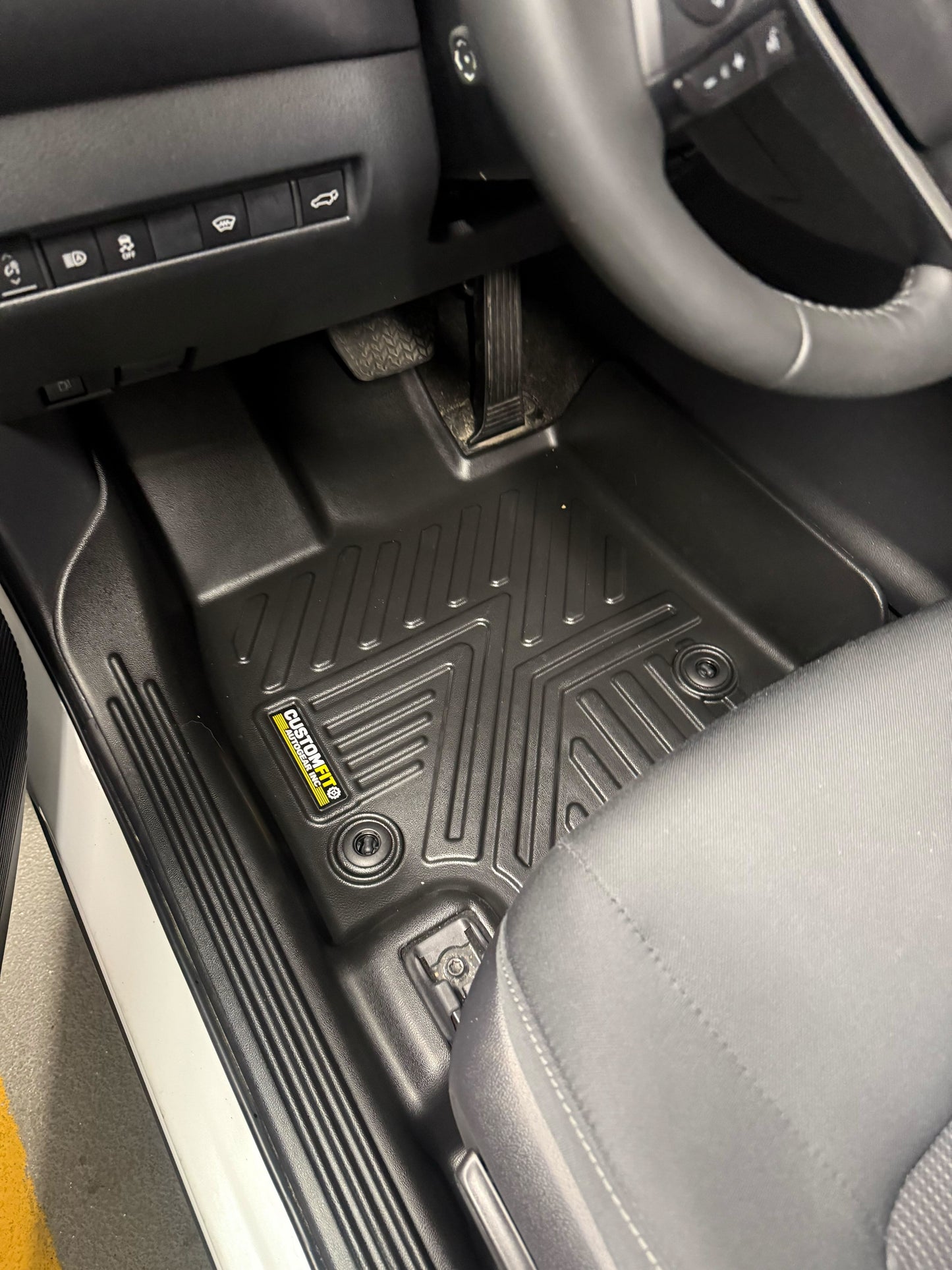 Toyota Venza Hybrid 5D Floor Mats Driver Seat