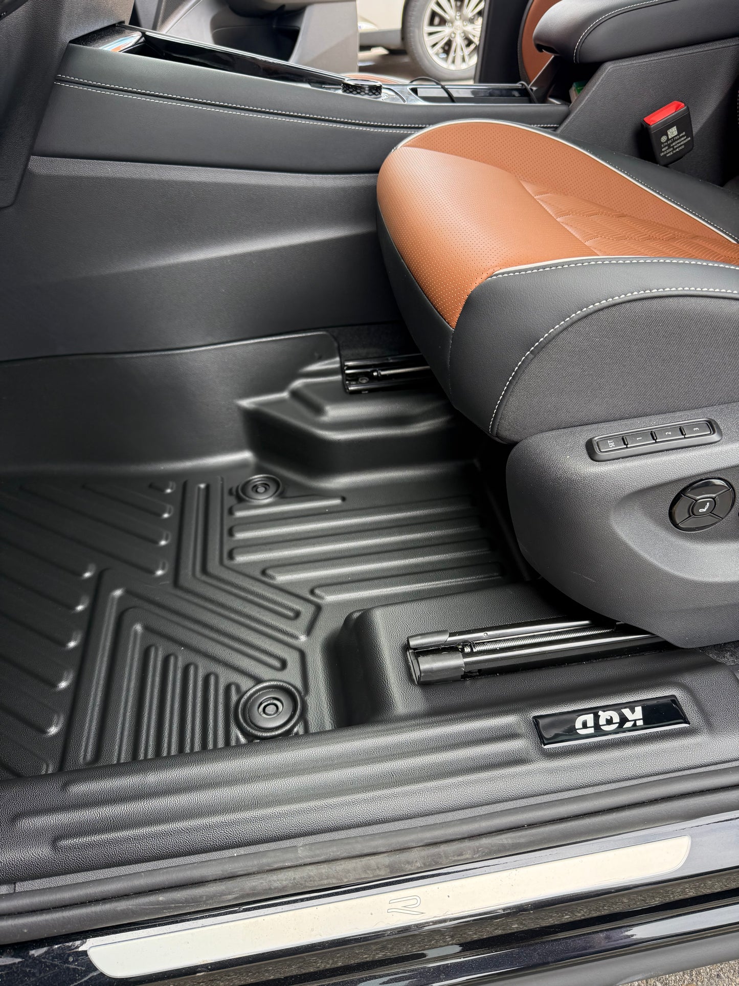 2025-2026 Volkswagen Tiguan(Flat floor no battery box beneath the passenger seat) 5D Floor Mats