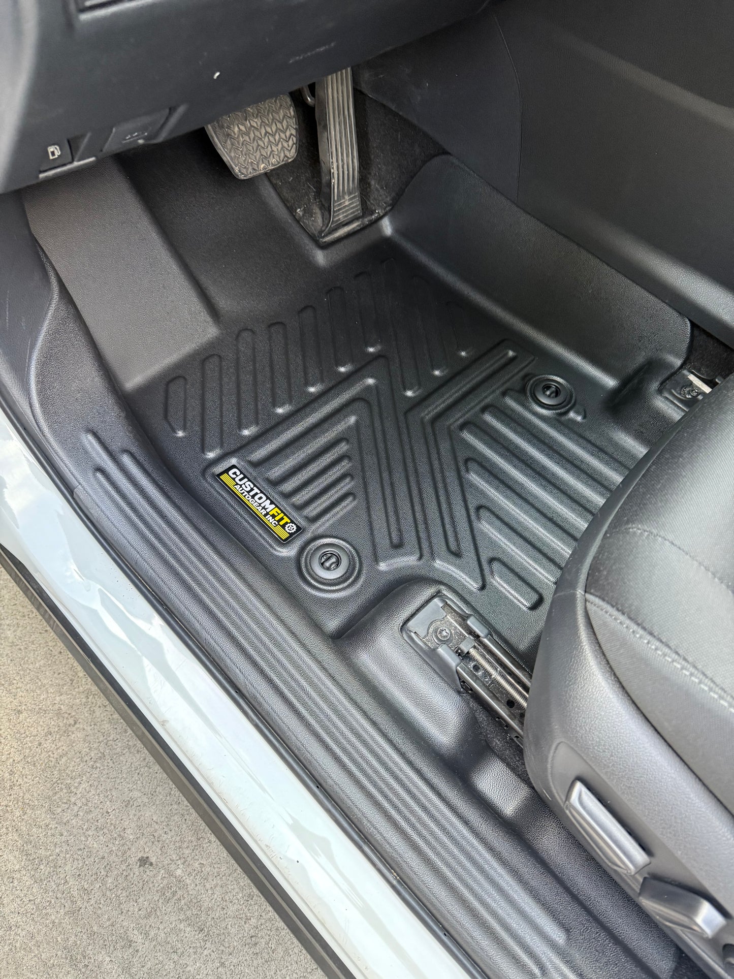 2021-2024 Toyota Venza Hybrid driver Seat