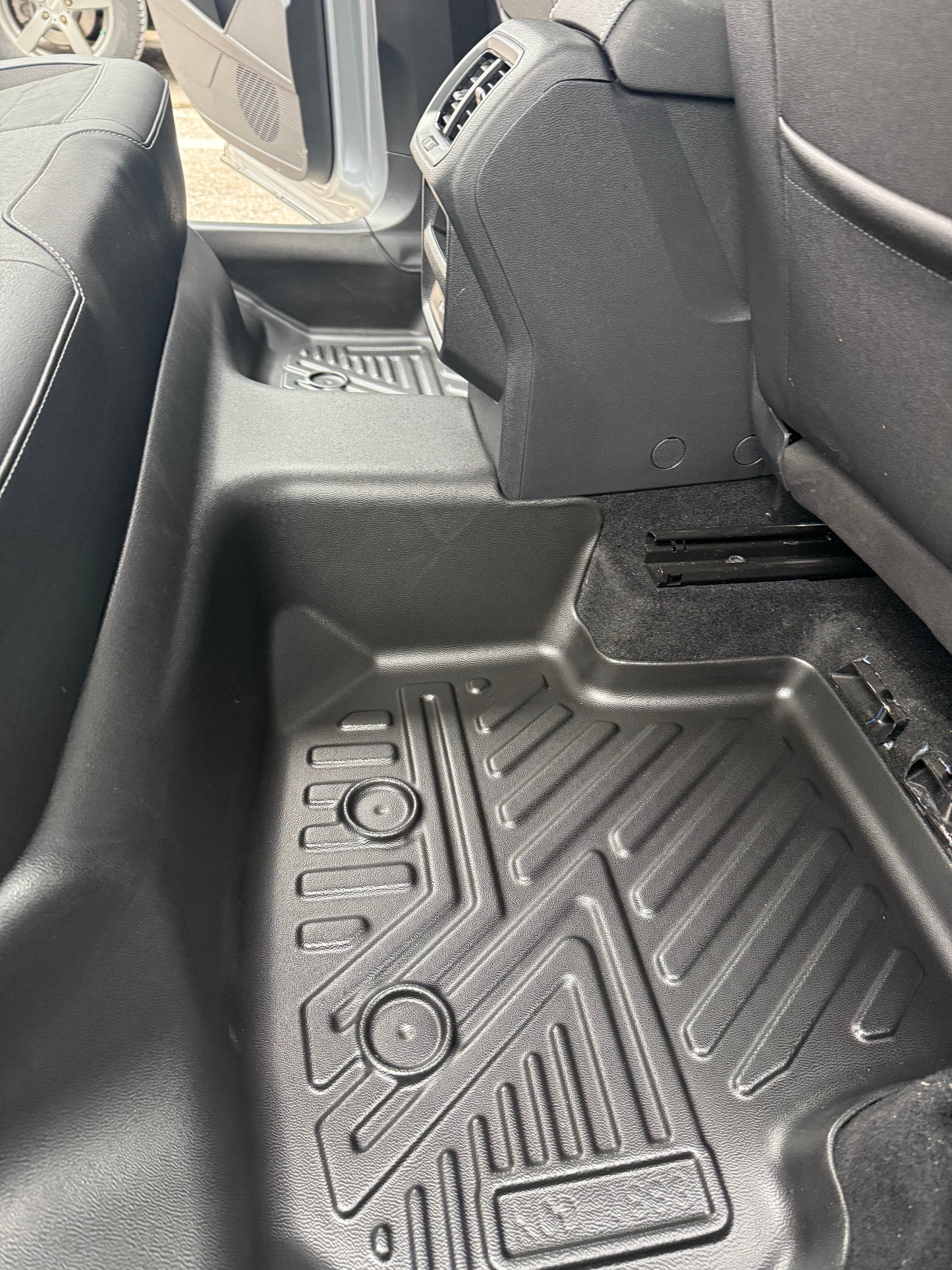 2022-2026 Volkswagen Taos 5D Floor Mats