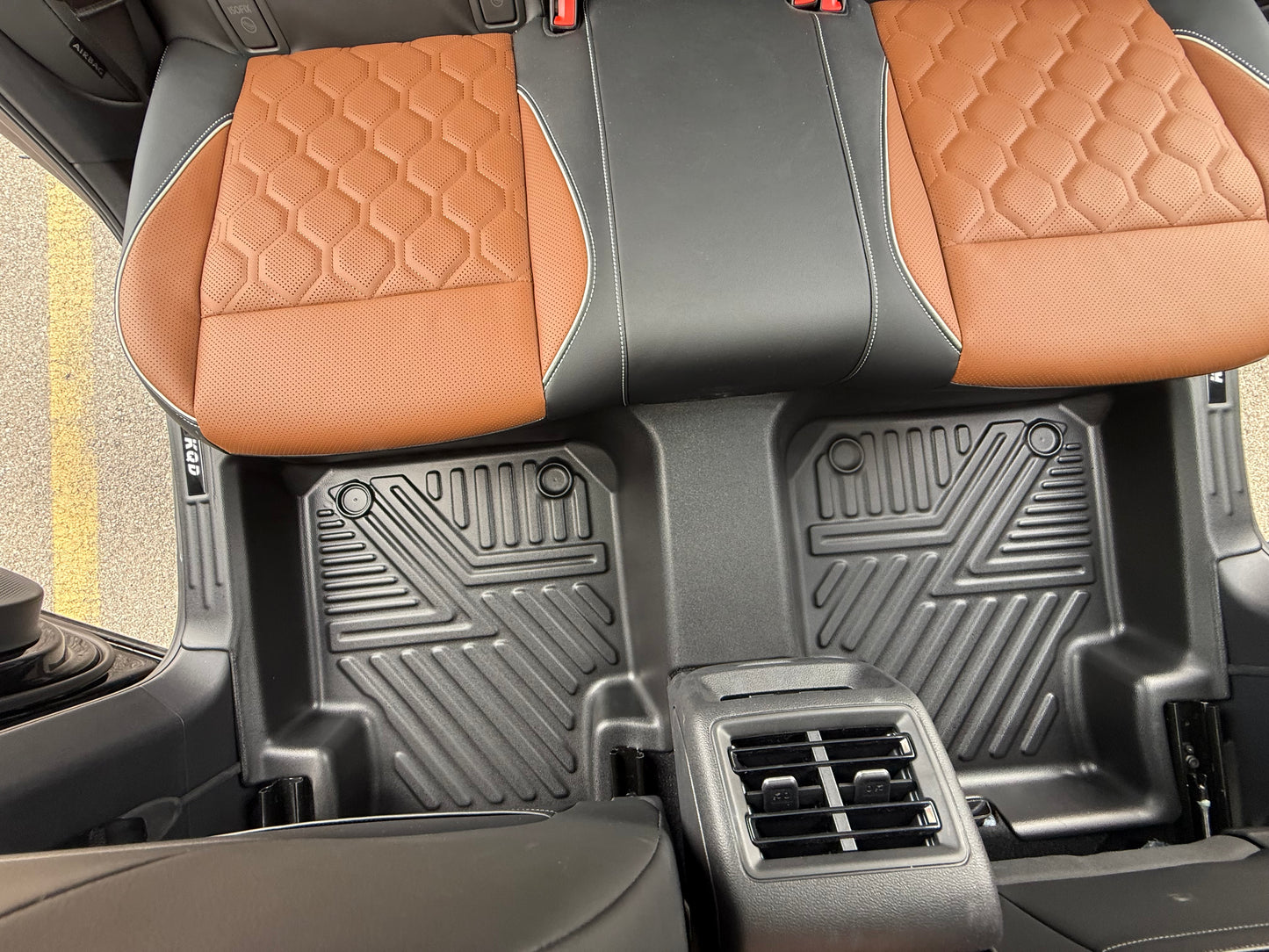 2025-2026 Volkswagen Tiguan(Flat floor no battery box beneath the passenger seat) 5D Floor Mats