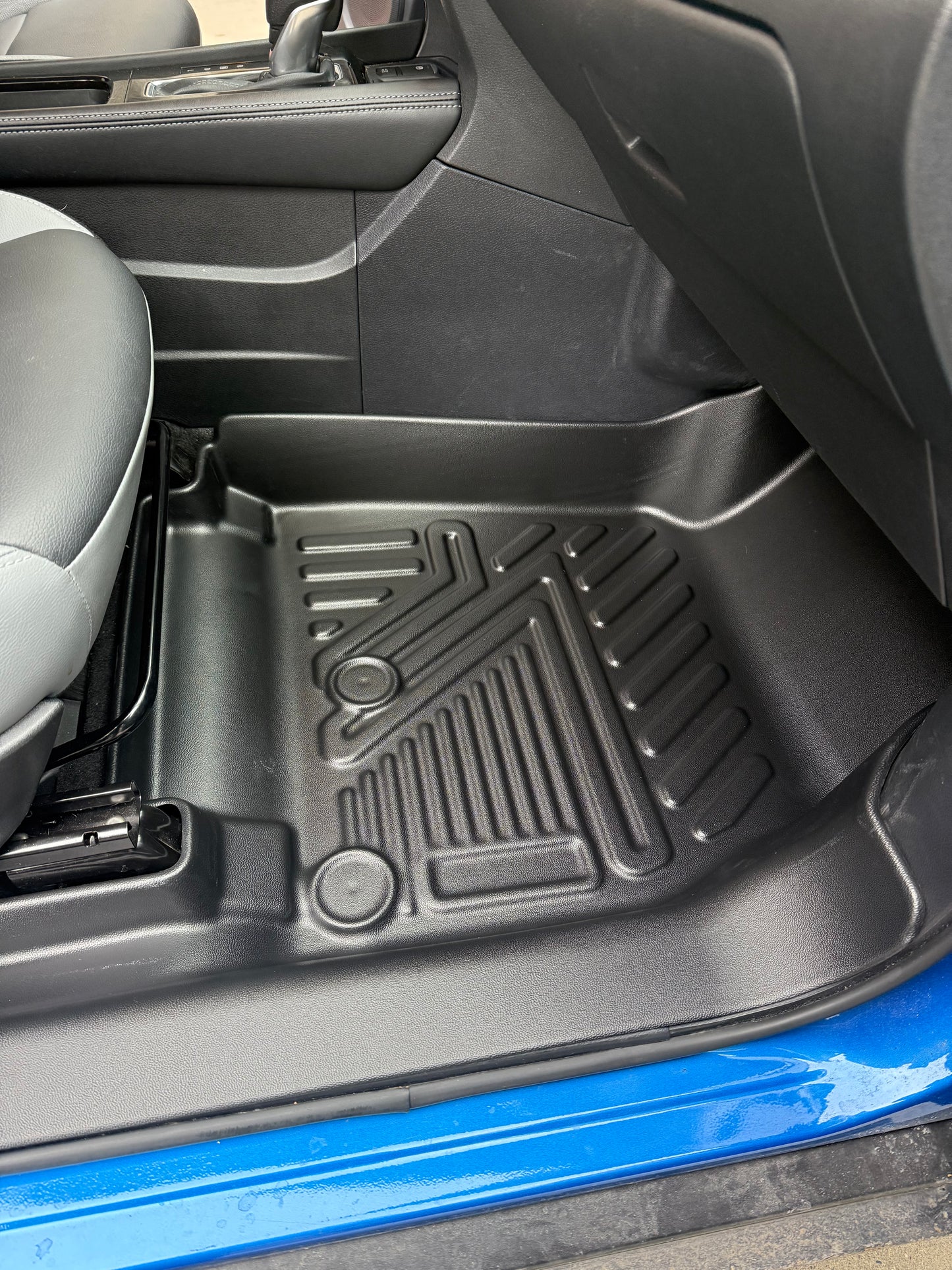 2018-2024 Nissan Kicks 5D Floor Mats