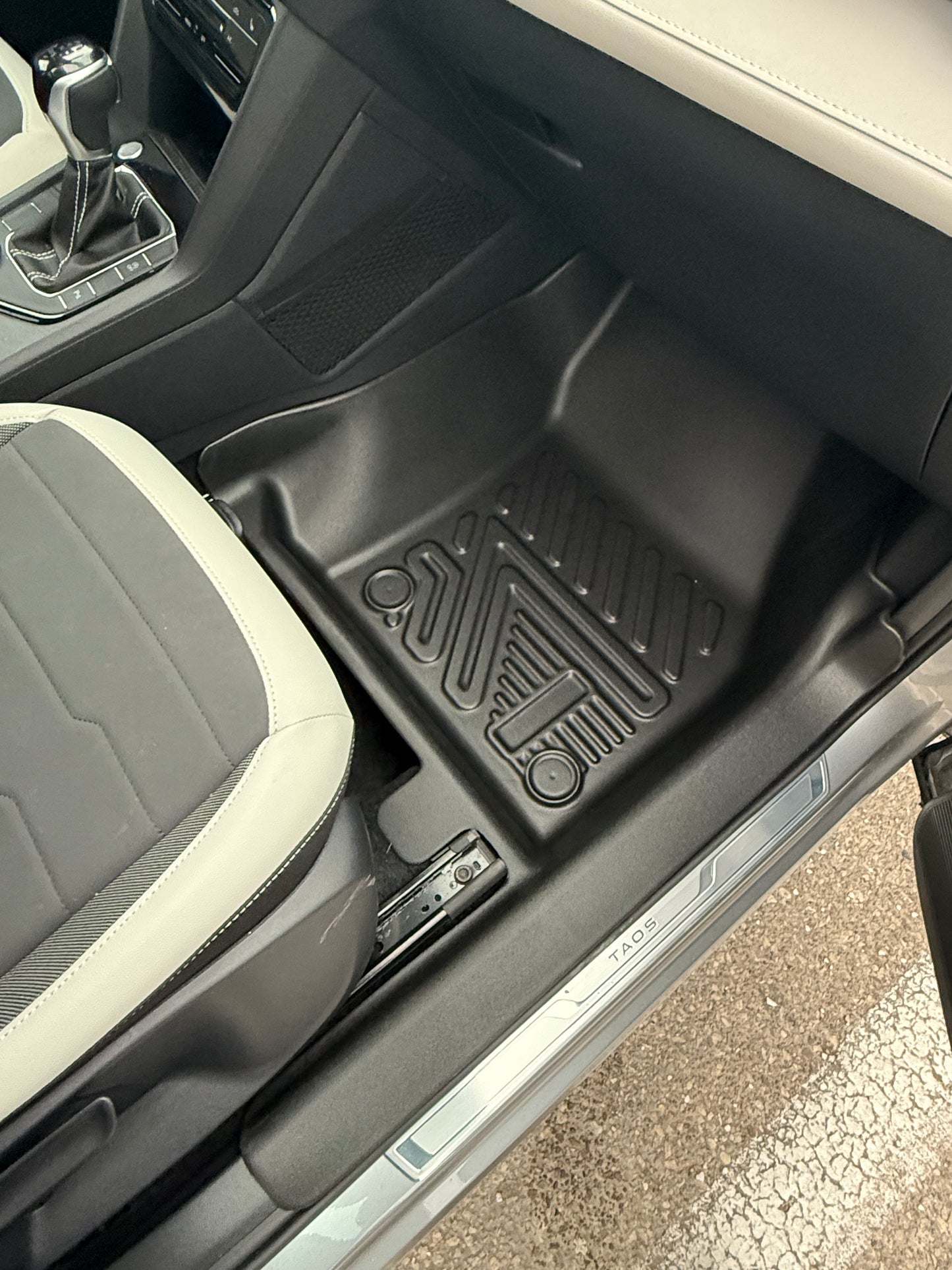 2022-2026 Volkswagen Taos 5D Floor Mats
